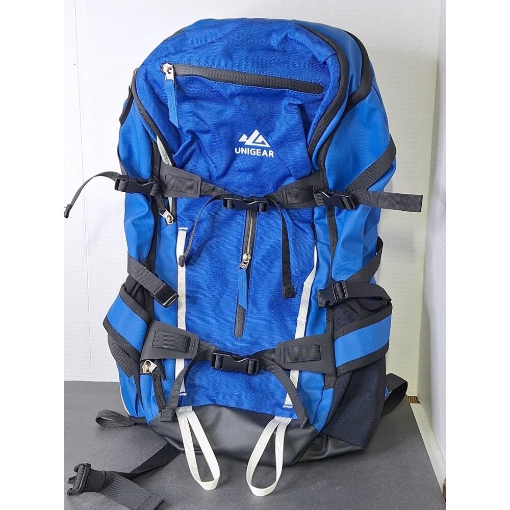 Unigear Ski & Snow Boarding Backpack, 30L  22*11.8*6.8" Travel Bag Polyester